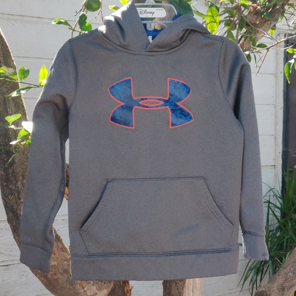 Under Armour Other - Under armour boy hoodie size S grey and blue